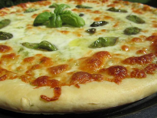 Pizza al pesto