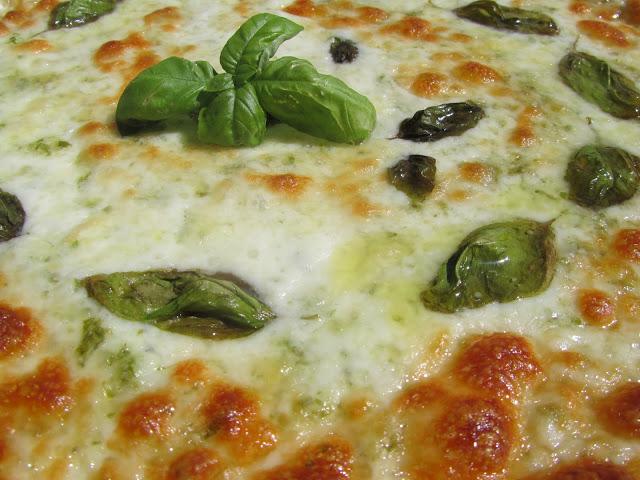 Pizza al pesto