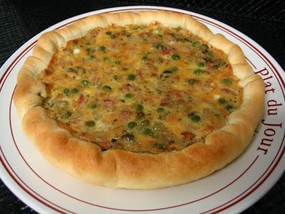 QUICHE LORRAINE DE BACÓN, CEBOLLA Y GUISANTES