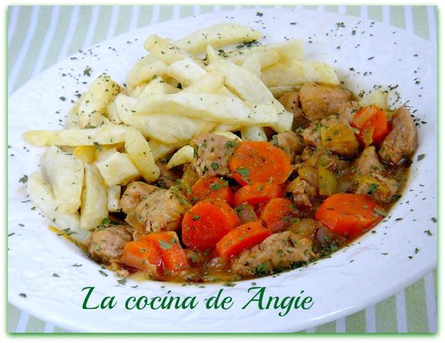 MAGRO DE CERDO EN SALSA MAGRO DE CERDO EN SALSA