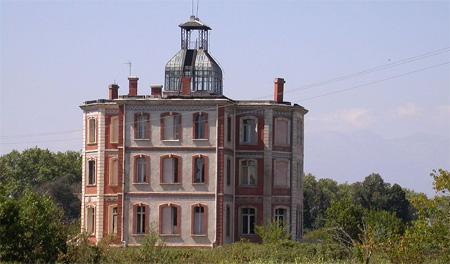 Dando a luz en la oscuridad, Elisabeth Eidenbenz (1913-2011) Dando a luz en la oscuridad, Elisabeth Eidenbenz (1913-2011)