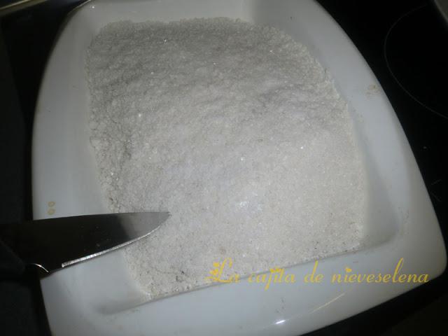 Dorada a la sal con salsa de azafrán Dorada a la sal con salsa de azafrán