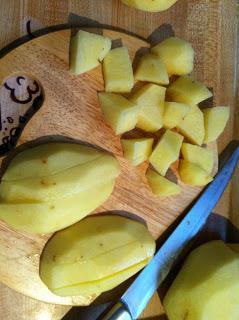 PATATAS AL HORNO y PAPAS ARRUGÁS CON ALIOLI PATATAS AL HORNO y PAPAS ARRUGÁS CON ALIOLI