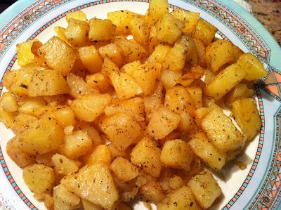 PATATAS AL HORNO y PAPAS ARRUGÁS CON ALIOLI PATATAS AL HORNO y PAPAS ARRUGÁS CON ALIOLI