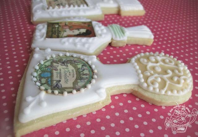 GALLETAS DECORADAS CON PAPEL FONDANT-PERFUMES