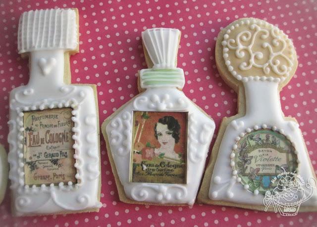 GALLETAS DECORADAS CON PAPEL FONDANT-PERFUMES