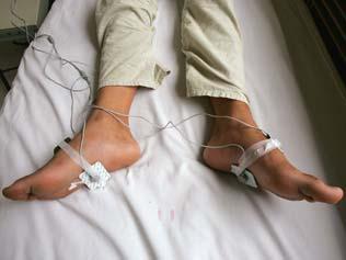 LUNES DE BESOS ELECTROCKOCS i m´en vaig a peu... LUNES DE BESOS ELECTROCKOCS i m´en vaig a peu...