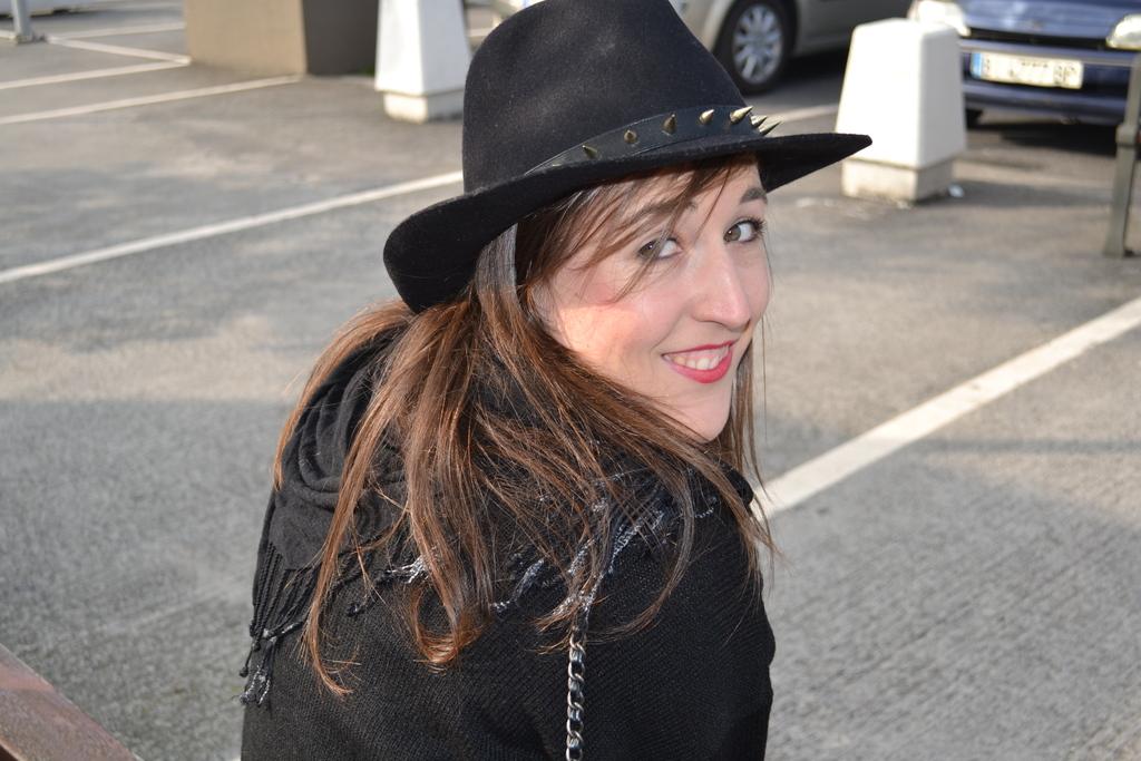 Look of the day: Cross jumper Image Hosted by ImageShack.us