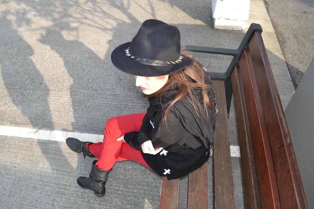 Look of the day: Cross jumper Image Hosted by ImageShack.us