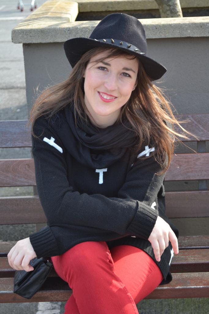 Look of the day: Cross jumper Image Hosted by ImageShack.us