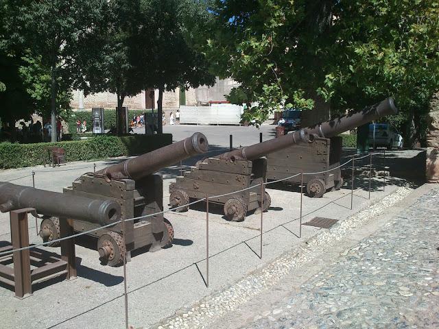 Paseando por Granada 2/3. Subida y recorrido por la Alhambra. Paseando por Granada 2/3. Subida y recorrido por la Alhambra.