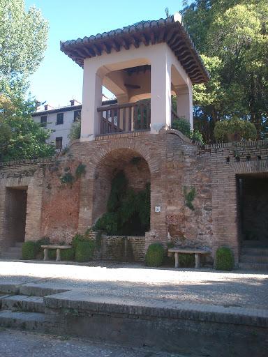 Paseando por Granada 2/3. Subida y recorrido por la Alhambra. Paseando por Granada 2/3. Subida y recorrido por la Alhambra.