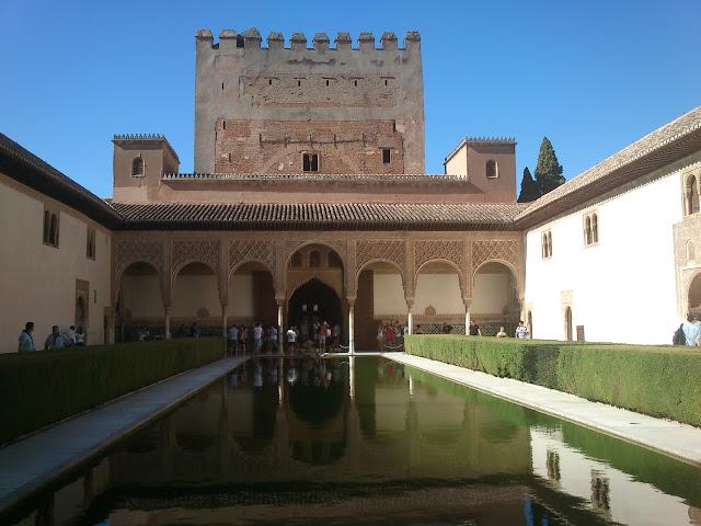 Paseando por Granada 2/3. Subida y recorrido por la Alhambra. Paseando por Granada 2/3. Subida y recorrido por la Alhambra.