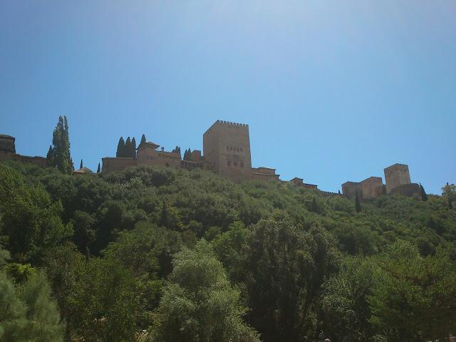Paseando por Granada 2/3. Subida y recorrido por la Alhambra. Paseando por Granada 2/3. Subida y recorrido por la Alhambra.