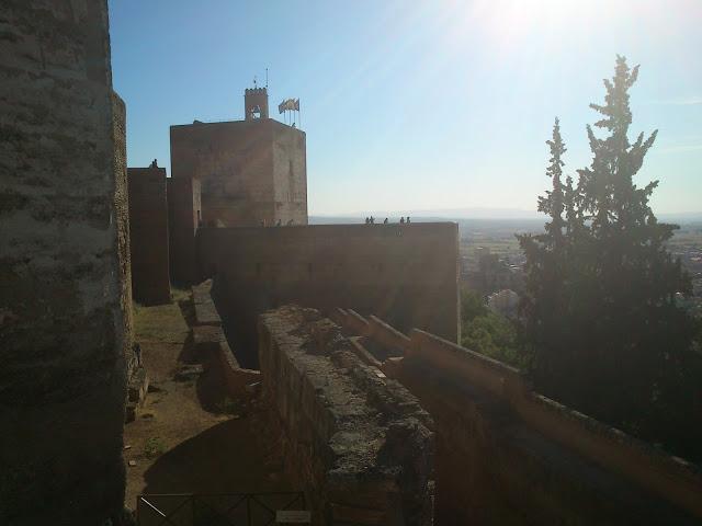 Paseando por Granada 2/3. Subida y recorrido por la Alhambra. Paseando por Granada 2/3. Subida y recorrido por la Alhambra.
