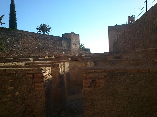 Paseando por Granada 2/3. Subida y recorrido por la Alhambra. Paseando por Granada 2/3. Subida y recorrido por la Alhambra.