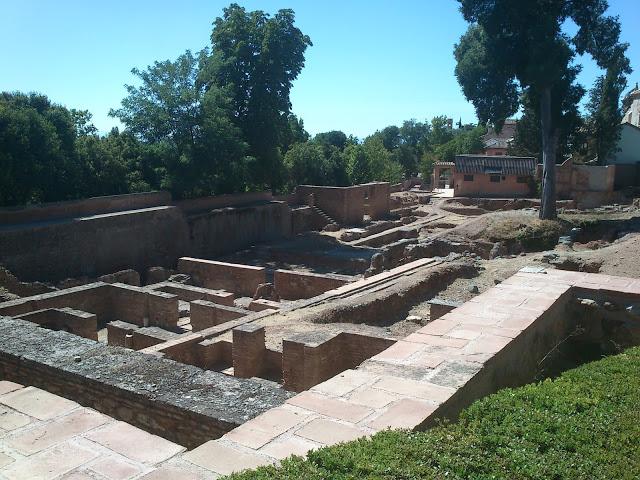 Paseando por Granada 2/3. Subida y recorrido por la Alhambra. Paseando por Granada 2/3. Subida y recorrido por la Alhambra.