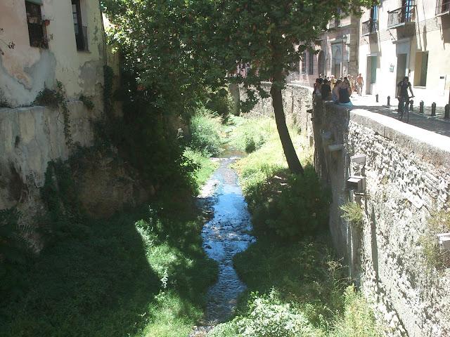 Paseando por Granada 2/3. Subida y recorrido por la Alhambra. Paseando por Granada 2/3. Subida y recorrido por la Alhambra.