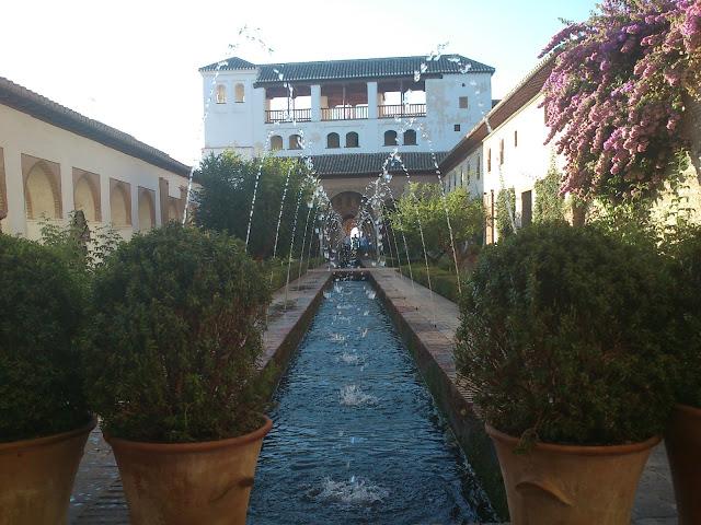 Paseando por Granada 2/3. Subida y recorrido por la Alhambra. Paseando por Granada 2/3. Subida y recorrido por la Alhambra.