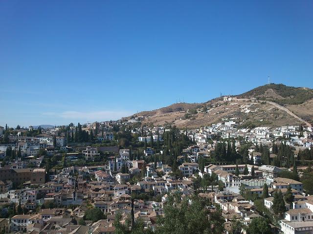 Paseando por Granada 2/3. Subida y recorrido por la Alhambra. Paseando por Granada 2/3. Subida y recorrido por la Alhambra.