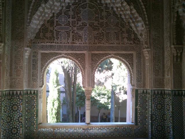 Paseando por Granada 2/3. Subida y recorrido por la Alhambra. Paseando por Granada 2/3. Subida y recorrido por la Alhambra.