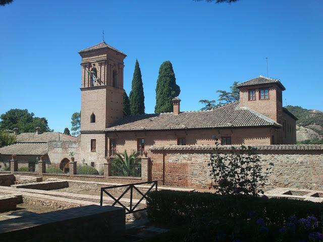 Paseando por Granada 2/3. Subida y recorrido por la Alhambra. Paseando por Granada 2/3. Subida y recorrido por la Alhambra.