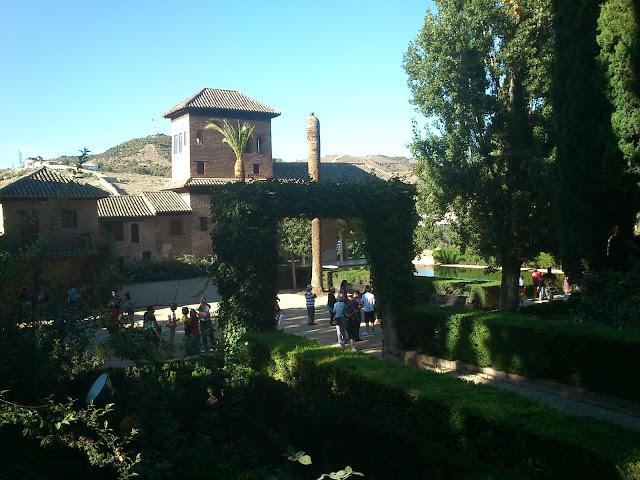 Paseando por Granada 2/3. Subida y recorrido por la Alhambra. Paseando por Granada 2/3. Subida y recorrido por la Alhambra.