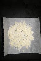 Crema de Coliflor con Crumble de manzana y teja de Idiazabal Crema de Coliflor con Crumble de manzana y teja de Idiazabal