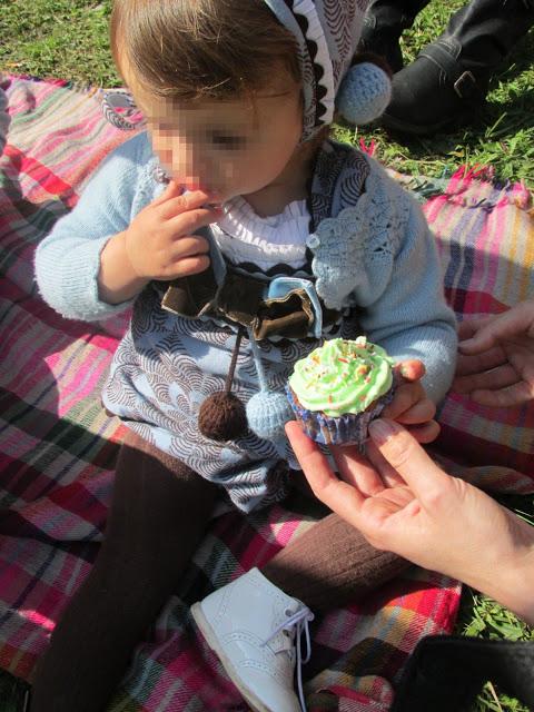 ROMERIA Y CANDELA Y LUCIA ROMERIA Y CANDELA Y LUCIA