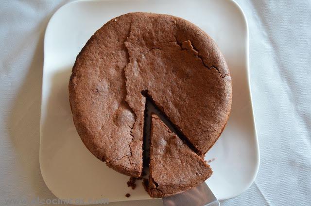 Pastel de nueces y chocolate Pastel de nueces y chocolate