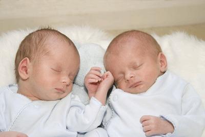 Cuidar mellizos o gemelos Cuidar mellizos o gemelos