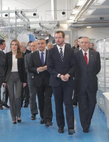 El estilo de Dña. Letizia en el Centro Especial Indesa 2010 en Vitoria El estilo de Dña. Letizia en el Centro Especial Indesa 2010 en Vitoria