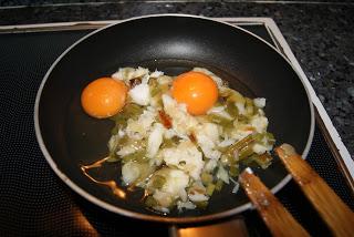 Revuelto de Ajetes y Bacalao Revuelto de Ajetes y Bacalao