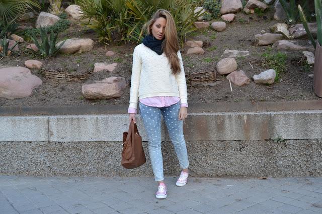 IN DOTS Feliz jueves!!!! Hoy os traigo un look con uno de... IN DOTS Feliz jueves!!!! Hoy os traigo un look con uno de...