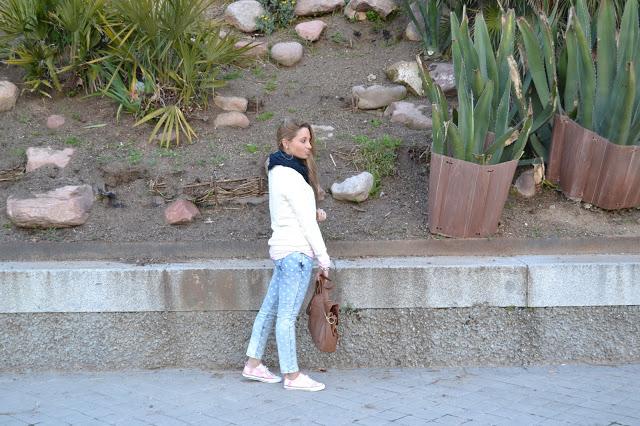 IN DOTS Feliz jueves!!!! Hoy os traigo un look con uno de... IN DOTS Feliz jueves!!!! Hoy os traigo un look con uno de...