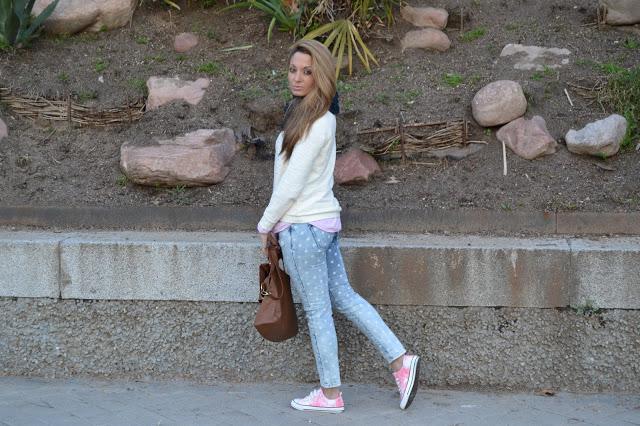 IN DOTS Feliz jueves!!!! Hoy os traigo un look con uno de... IN DOTS Feliz jueves!!!! Hoy os traigo un look con uno de...