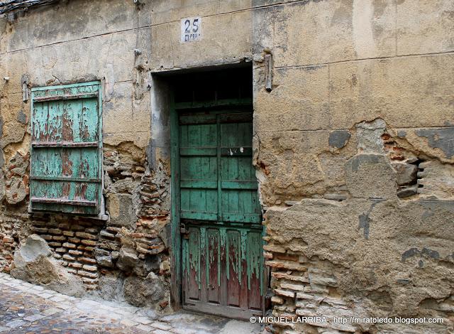 Urna de variadas razas Urna de variadas razas