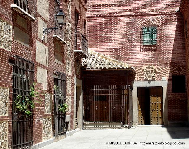 Urna de variadas razas Urna de variadas razas