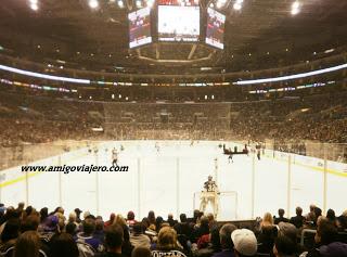 Un partido de hockey sobre hielo en Los Ángeles.