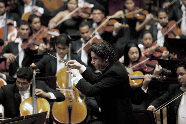 Dudamel dirigirá concierto en el funeral del Presidente  Chávez