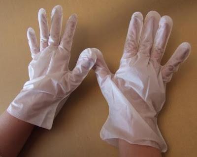 Guantes Lifting Intensivo para Manos y Uñas de FACIALDERM – la edad de mis manos bajo control Guantes Lifting Intensivo para Manos y Uñas de FACIALDERM – la edad de mis manos bajo control