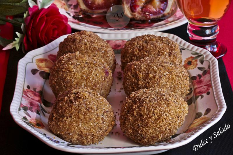 BOLAS DE CIRUELAS AUSTRIACAS BOLAS DE CIRUELAS AUSTRIACAS