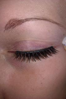 LOOK DE OJOS RÁPIDO CON PESTAÑAS POSTIZAS LOOK DE OJOS RÁPIDO CON PESTAÑAS POSTIZAS