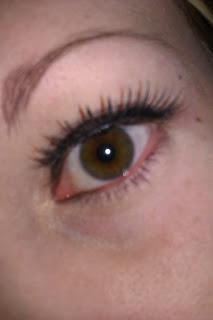 LOOK DE OJOS RÁPIDO CON PESTAÑAS POSTIZAS LOOK DE OJOS RÁPIDO CON PESTAÑAS POSTIZAS