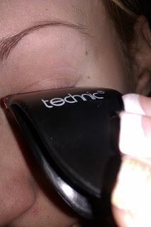 LOOK DE OJOS RÁPIDO CON PESTAÑAS POSTIZAS LOOK DE OJOS RÁPIDO CON PESTAÑAS POSTIZAS