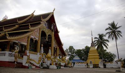 Navegando por el Mekong Navegando por el Mekong