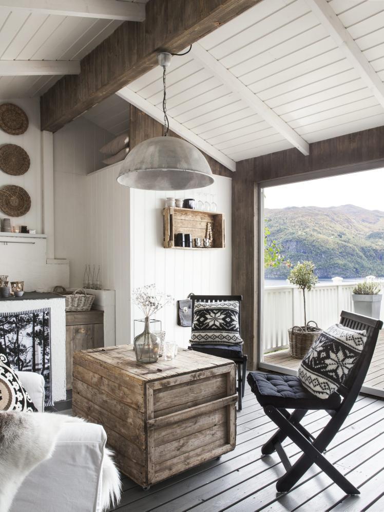 Casas: Rústico escandinavo cabaña escandinava