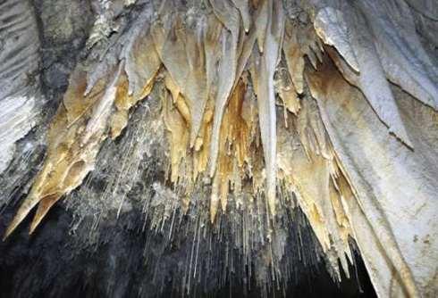 El Soplao (Cantabria) Espeleotemas en la cueva de El Soplao de Cantabria.