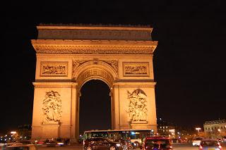 Au revoir Bruxelles, bon jour Paris! Au revoir Bruxelles, bon jour Paris!