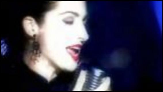 Gloria Estefan - Turn the beat around